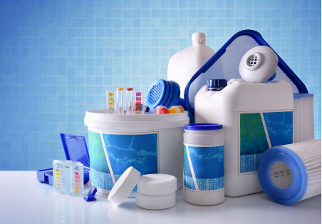 ¿Qué debes saber sobre los productos para el cuidado de la piscina?