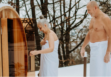 Preparación para el invierno: Sellado, juntas y calibración de la puerta de la sauna