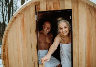 Preparación para el invierno: Sellado, juntas y calibración de la puerta de la sauna