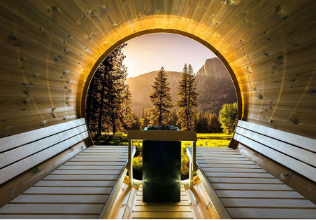 Una ventana grande en la sauna: ¿cuándo es necesaria energía/aislamiento adicional?