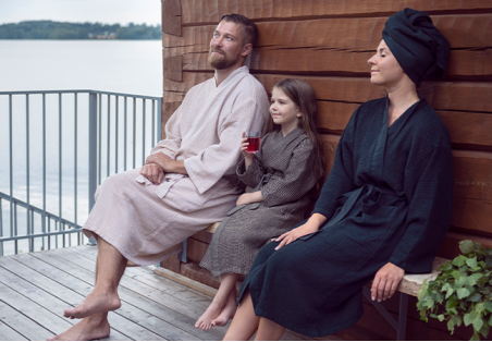 Ropa para sauna: las telas sintéticas no son adecuadas aquí