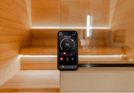 Teléfonos y otros dispositivos en la sauna: ¿por qué dejarlos afuera?