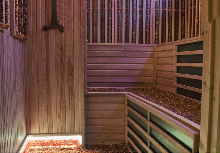 Sauna de infrarrojos con interior ámbar
