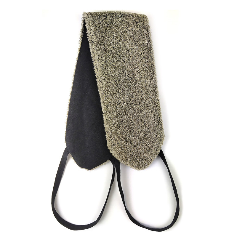 Fregador de espalda con mangos negros