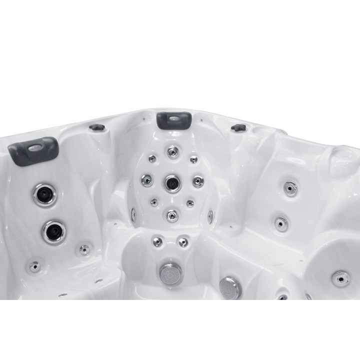 Piscina de masajes SPA - ADMIRE