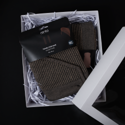 Set de regalo en caja de regalo RENTO KENNO FOR HER. Toalla para el cabello y delantal