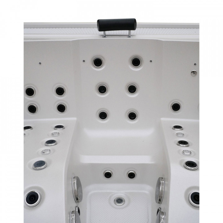 Bañera de hidromasaje exterior ELVIONA INFINIA para 3 personas.