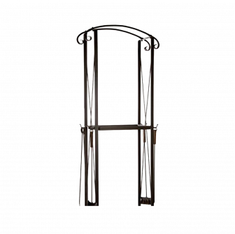 Soporte para leña con herramientas