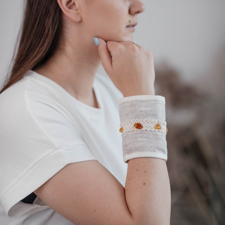 Pulseras con ámbar, 22 cm