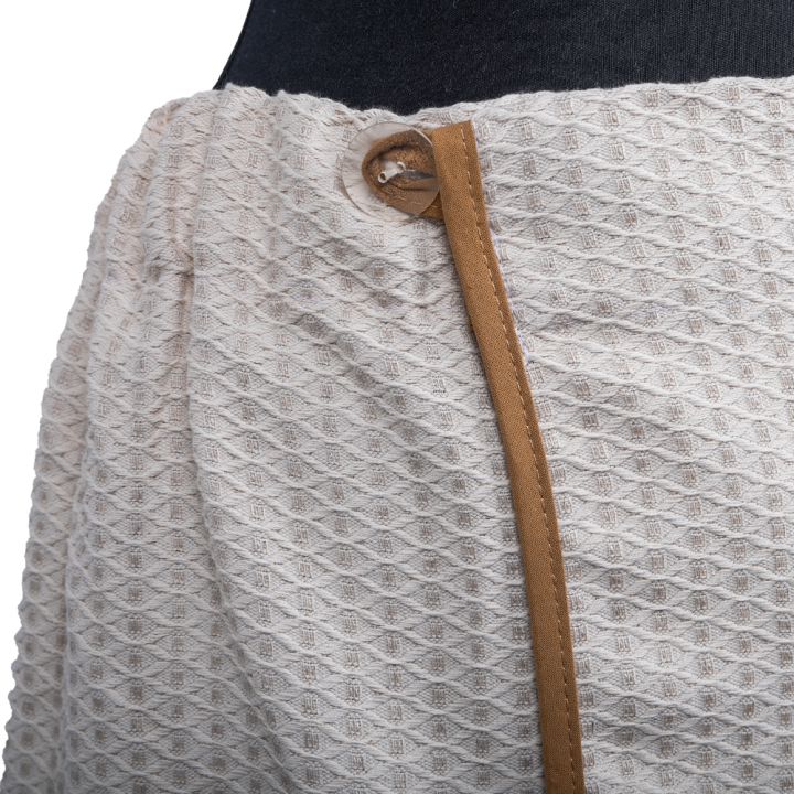 Set de regalo en caja para él. Gorro y delantal de sauna para hombre - LINO, bordado.