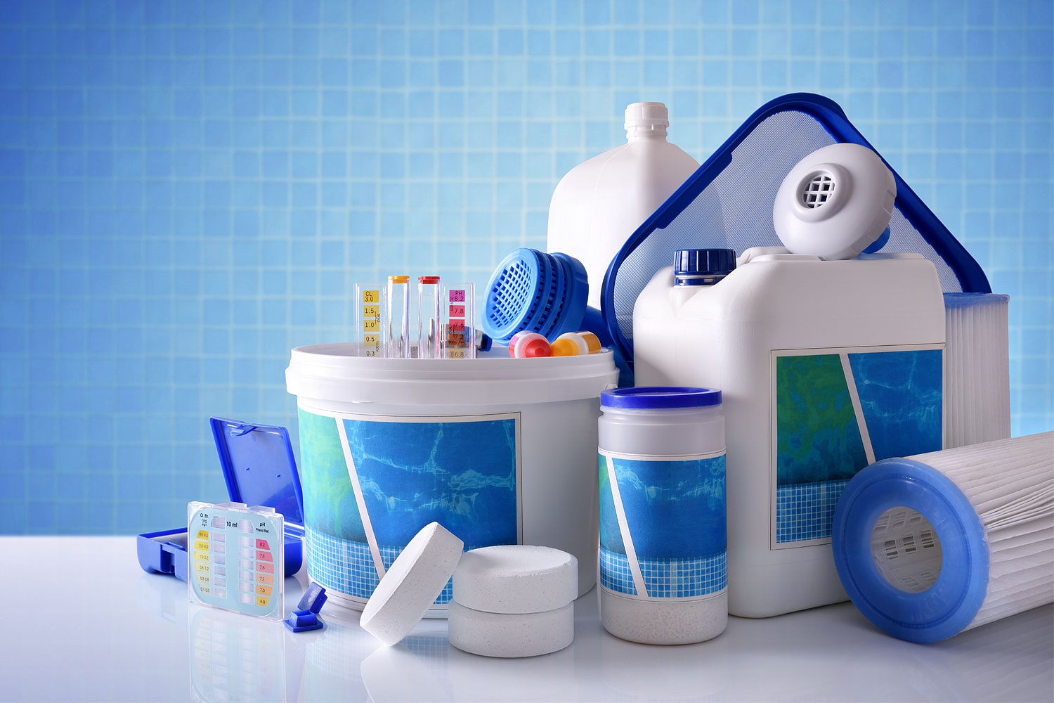 ¿Qué debes saber sobre los productos para el cuidado de la piscina?