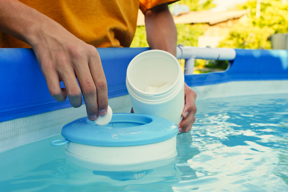 Cloro para la piscina, cómo y qué elegir