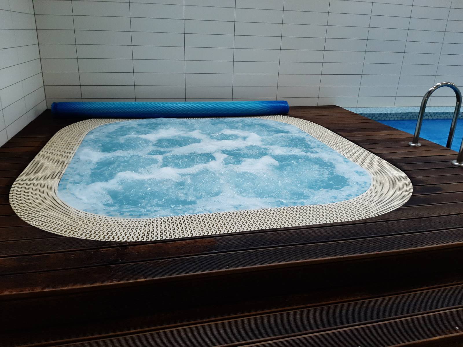 Piscinas y saunas en la granja "Po ąžuolais"