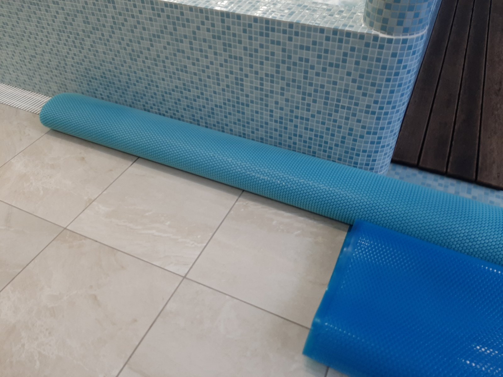 Piscinas y saunas en la granja "Po ąžuolais"