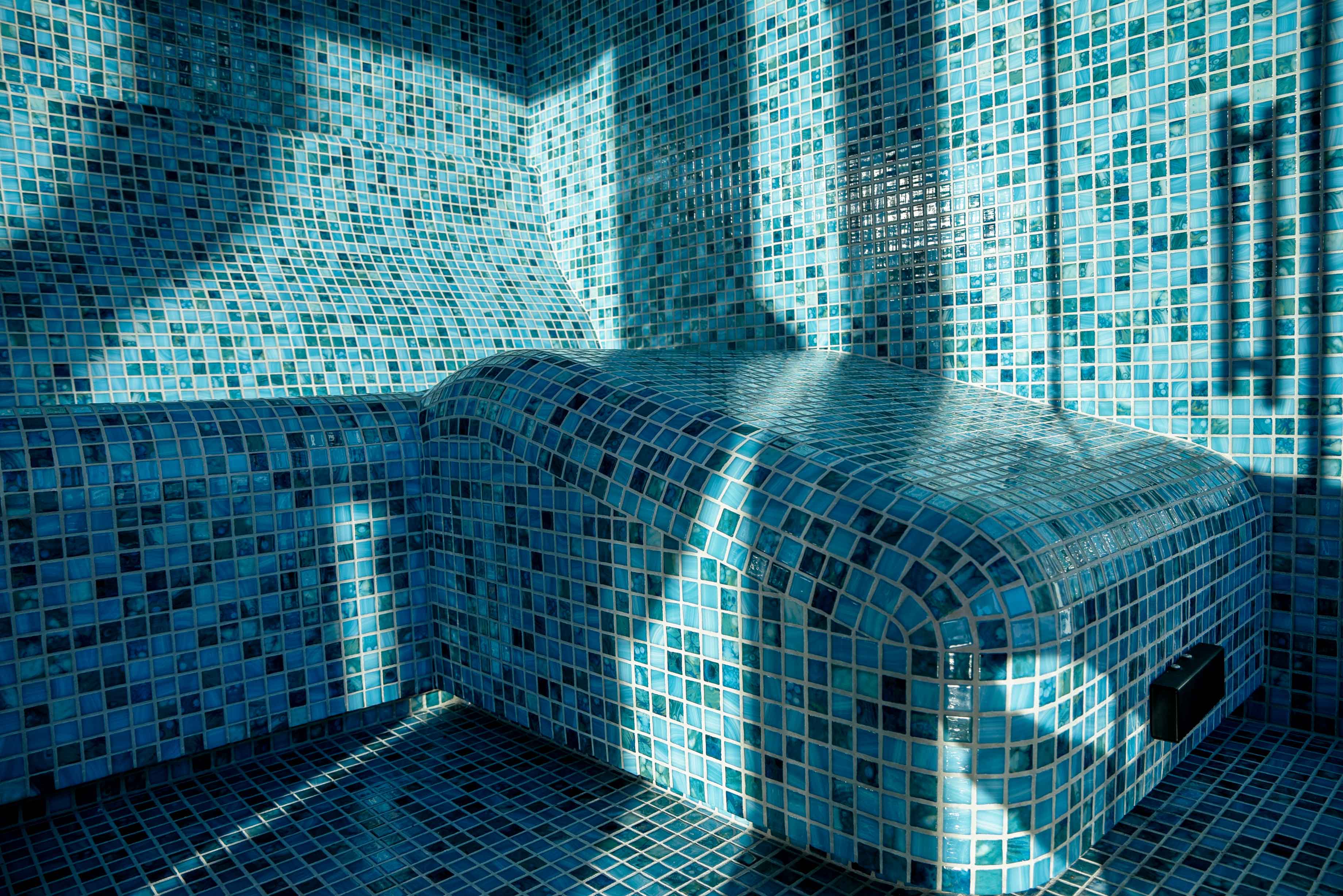 Sala de vapor con cabina de cristal panorámica